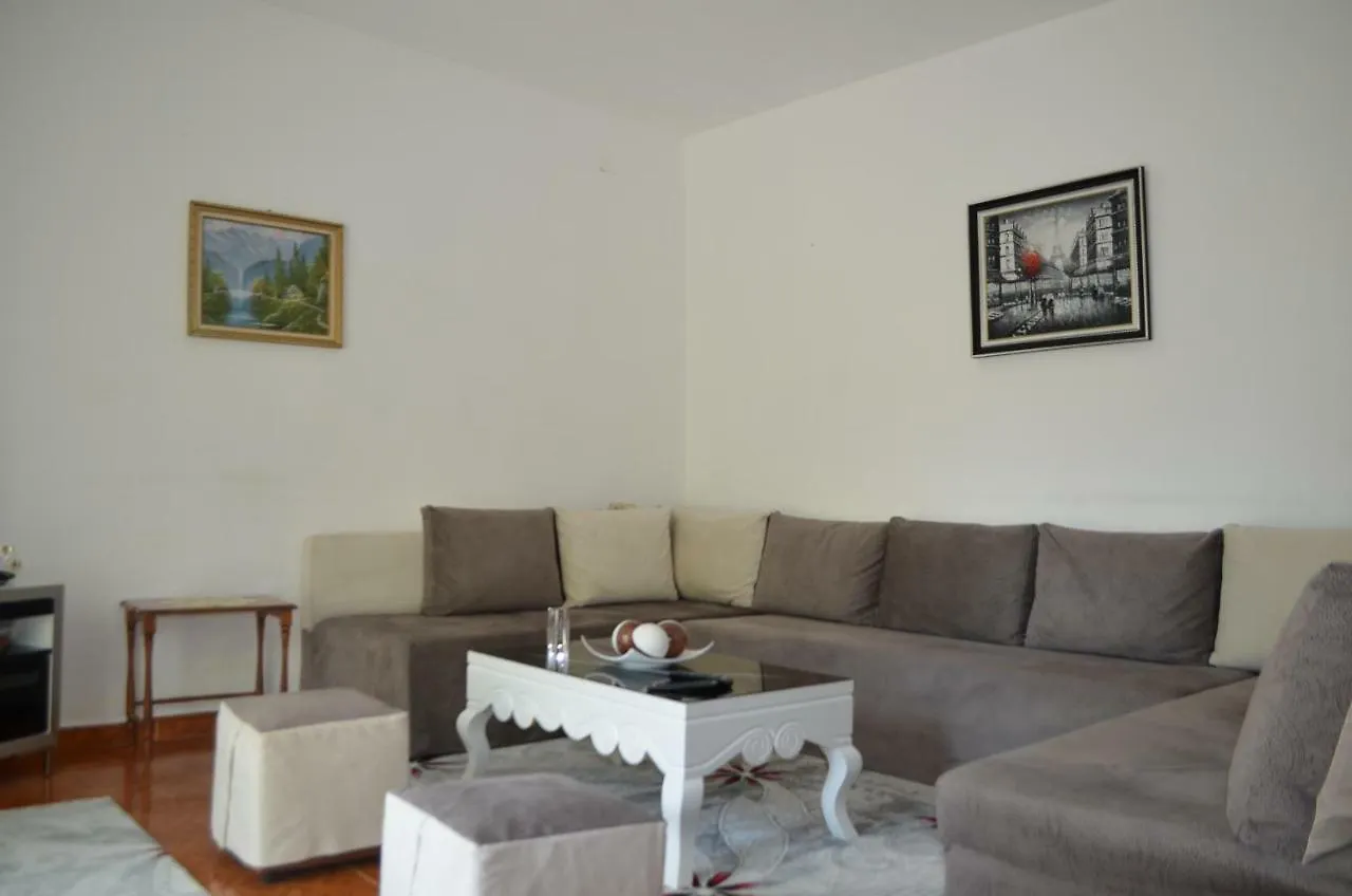شقة Villa Viktor ساراندا
